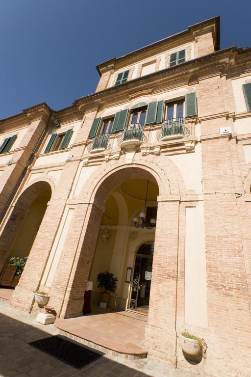 Hotel Marchese Del Grillo Fabriano Exterior foto